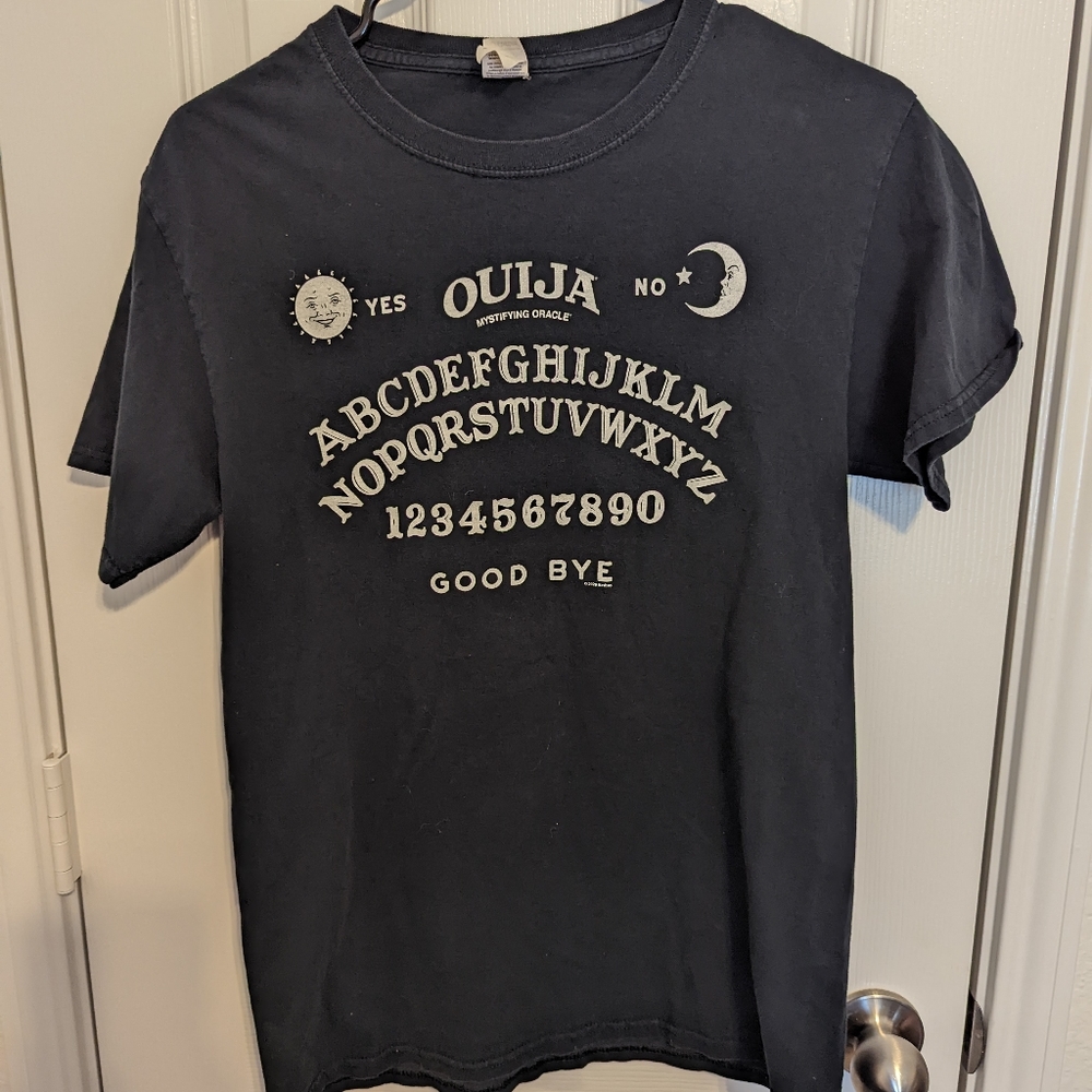 Tshirt - Picture 1 of 4